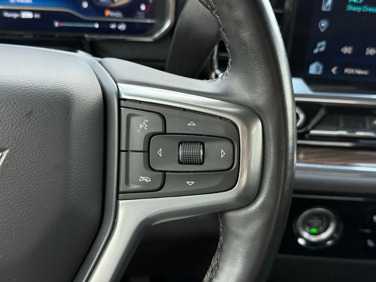 Chevrolet Silverado 1500 Vehicle Full-screen Gallery Image 15