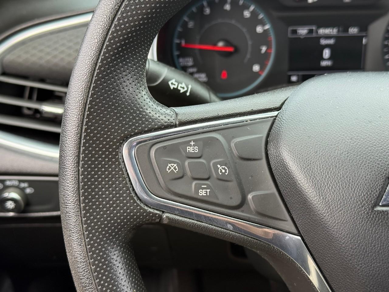 Chevrolet Malibu Vehicle Full-screen Gallery Image 14