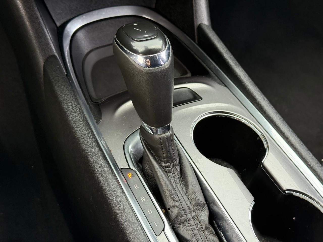 Chevrolet Malibu Vehicle Full-screen Gallery Image 17