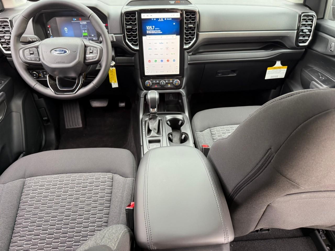 Ford Ranger Vehicle Full-screen Gallery Image 06