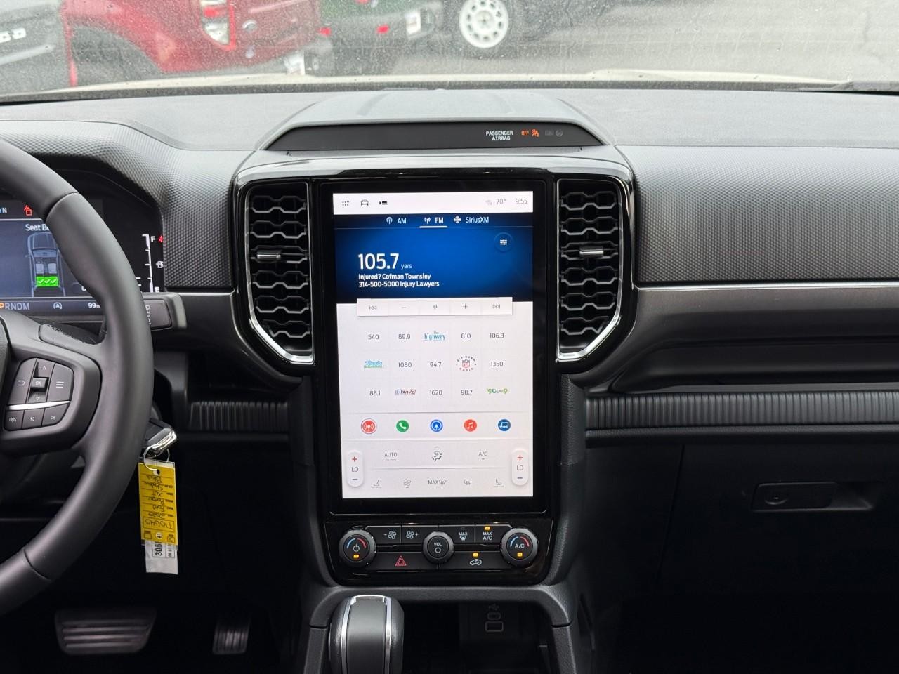 Ford Ranger Vehicle Full-screen Gallery Image 08