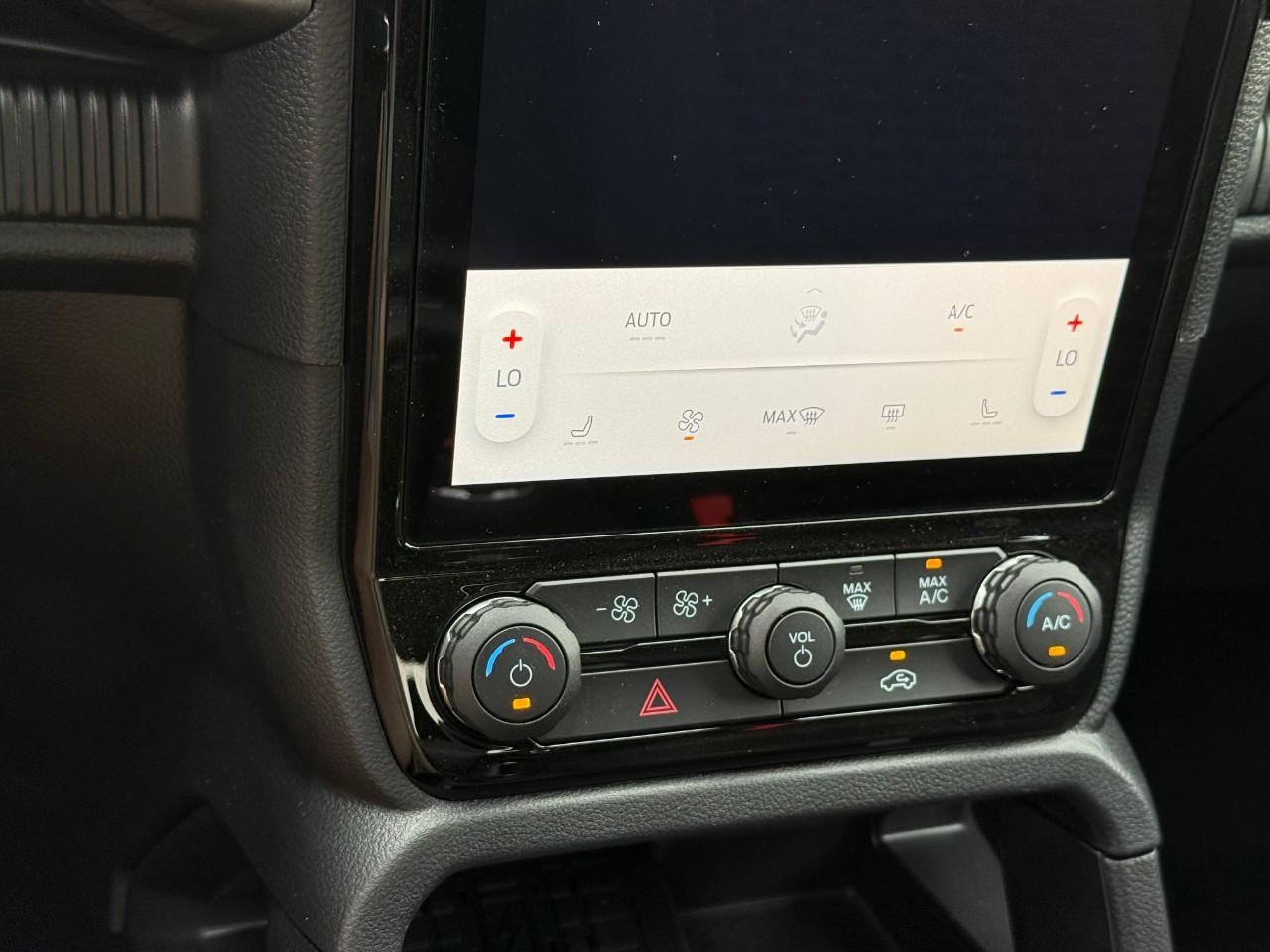 Ford Ranger Vehicle Full-screen Gallery Image 17