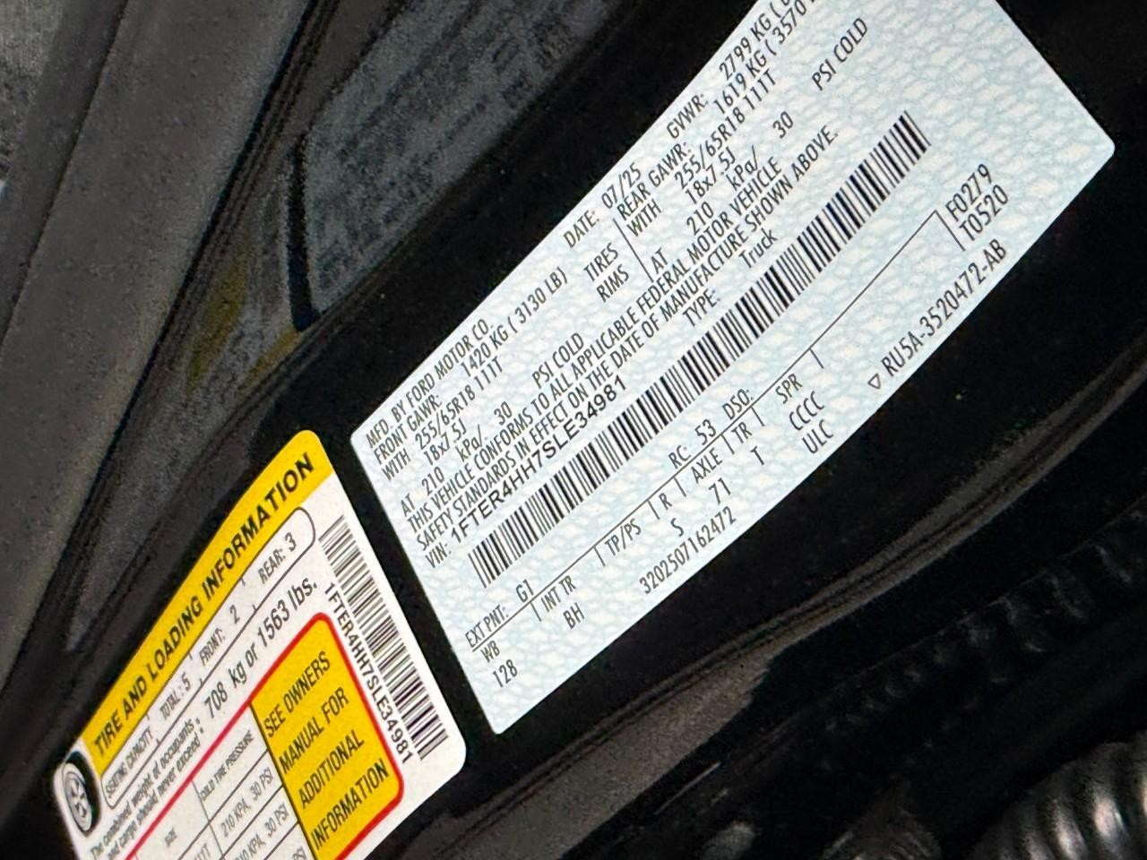 Ford Ranger Vehicle Full-screen Gallery Image 19