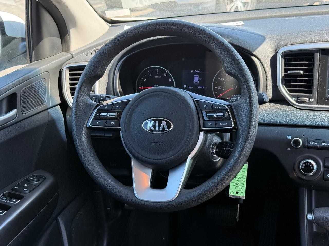 Kia Sportage Vehicle Full-screen Gallery Image 07
