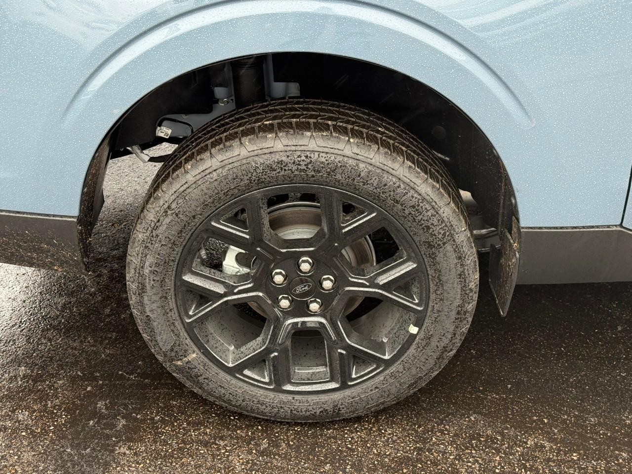 Ford Maverick Vehicle Full-screen Gallery Image 04