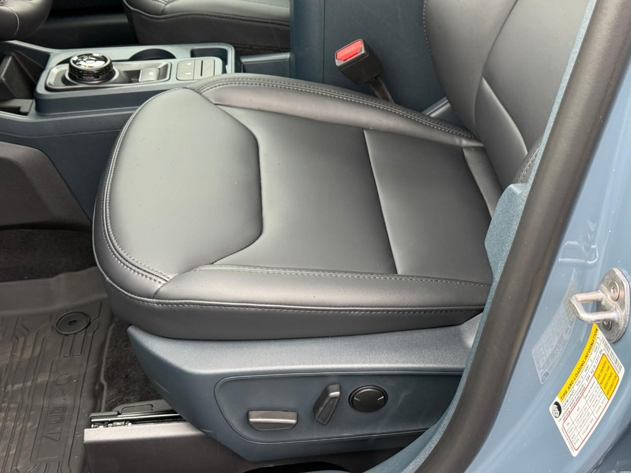 Ford Maverick Vehicle Full-screen Gallery Image 12