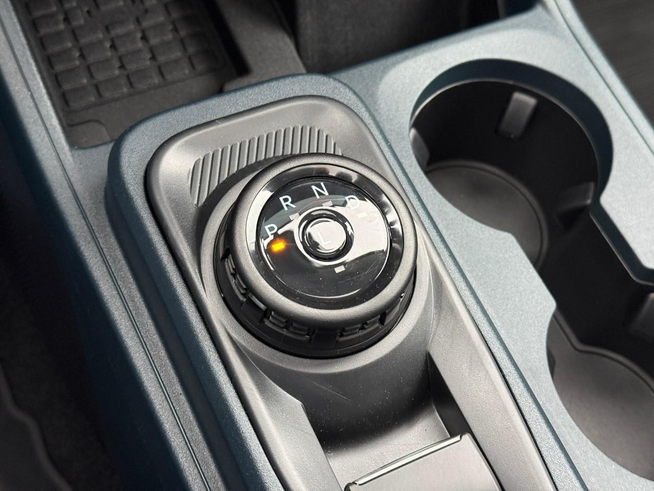 Ford Maverick Vehicle Full-screen Gallery Image 16