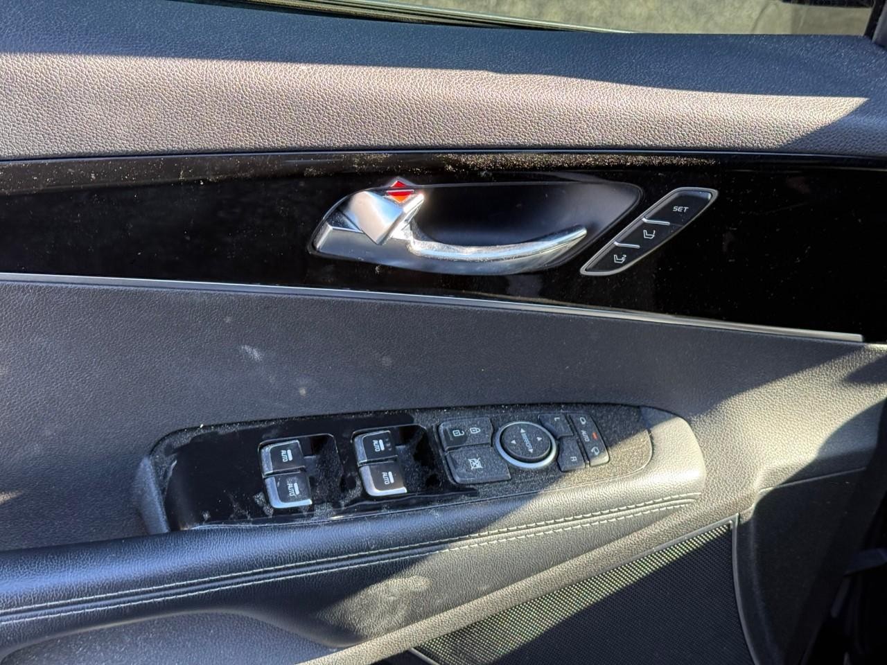 Kia Sorento Vehicle Full-screen Gallery Image 10