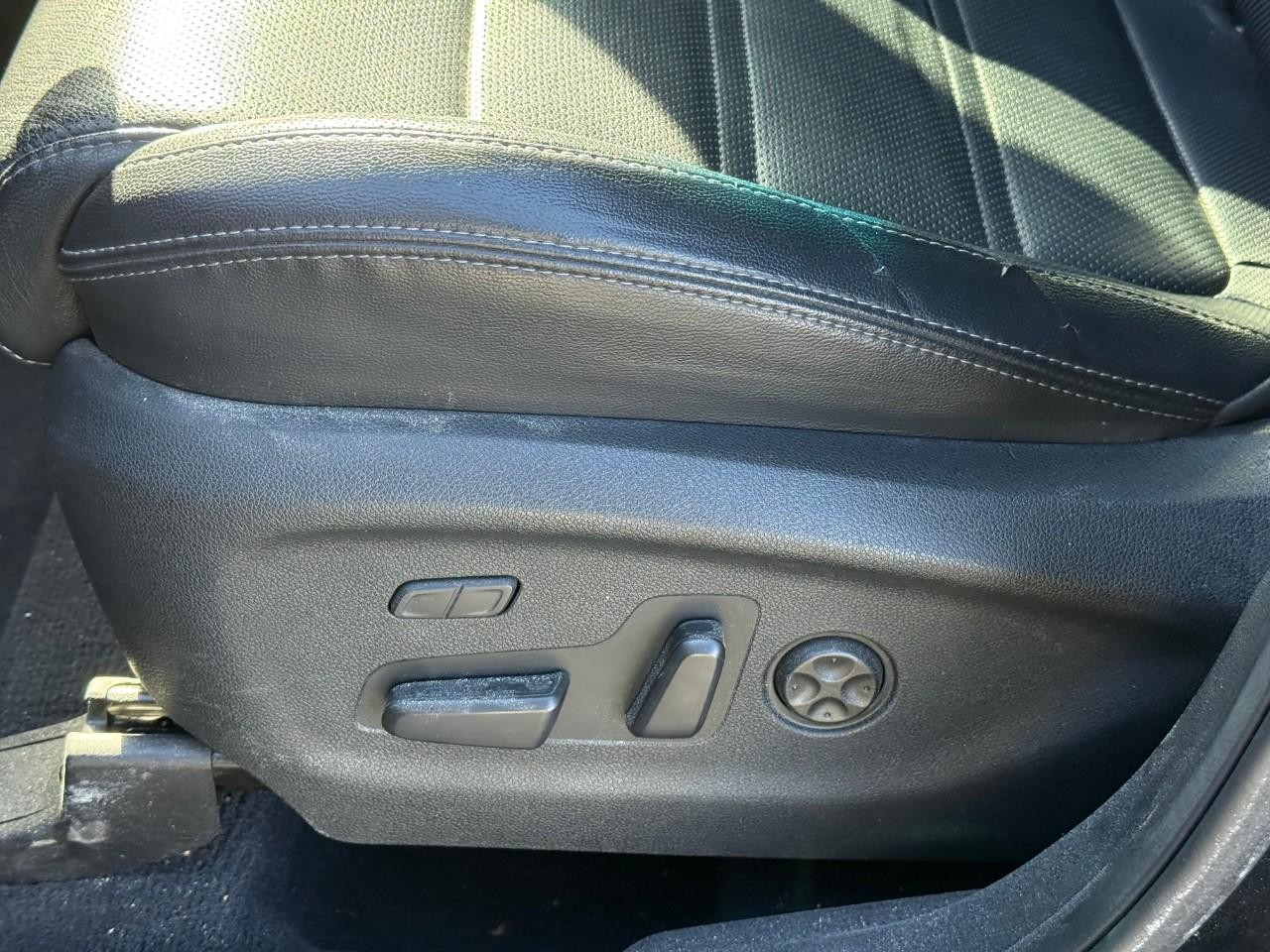 Kia Sorento Vehicle Full-screen Gallery Image 13