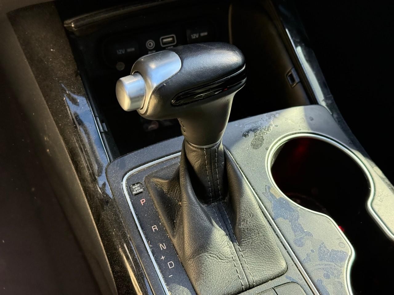 Kia Sorento Vehicle Full-screen Gallery Image 15