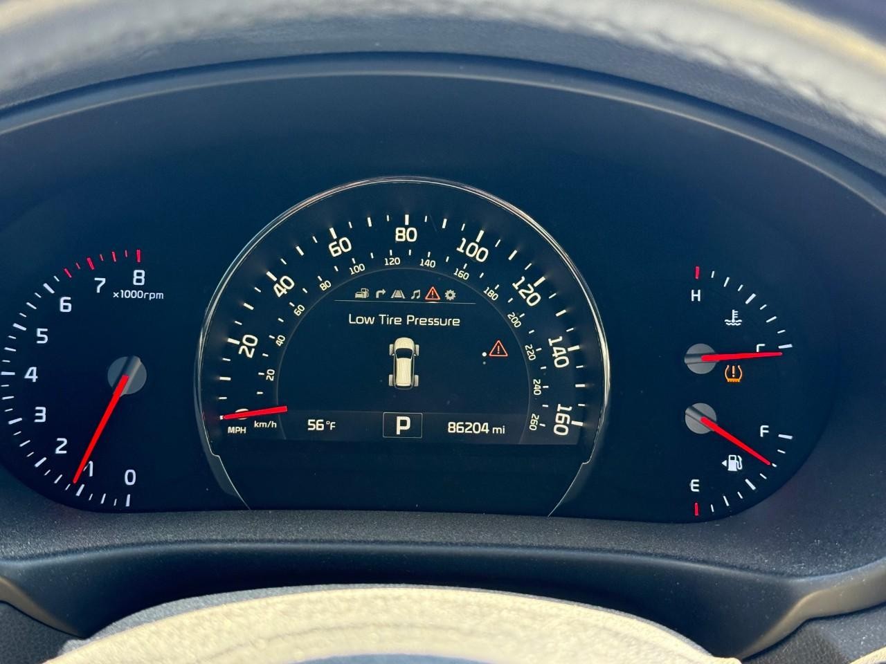 Kia Sorento Vehicle Full-screen Gallery Image 18