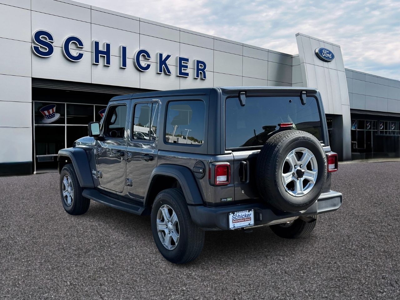 Jeep Wrangler Unlimited Vehicle Full-screen Gallery Image 03