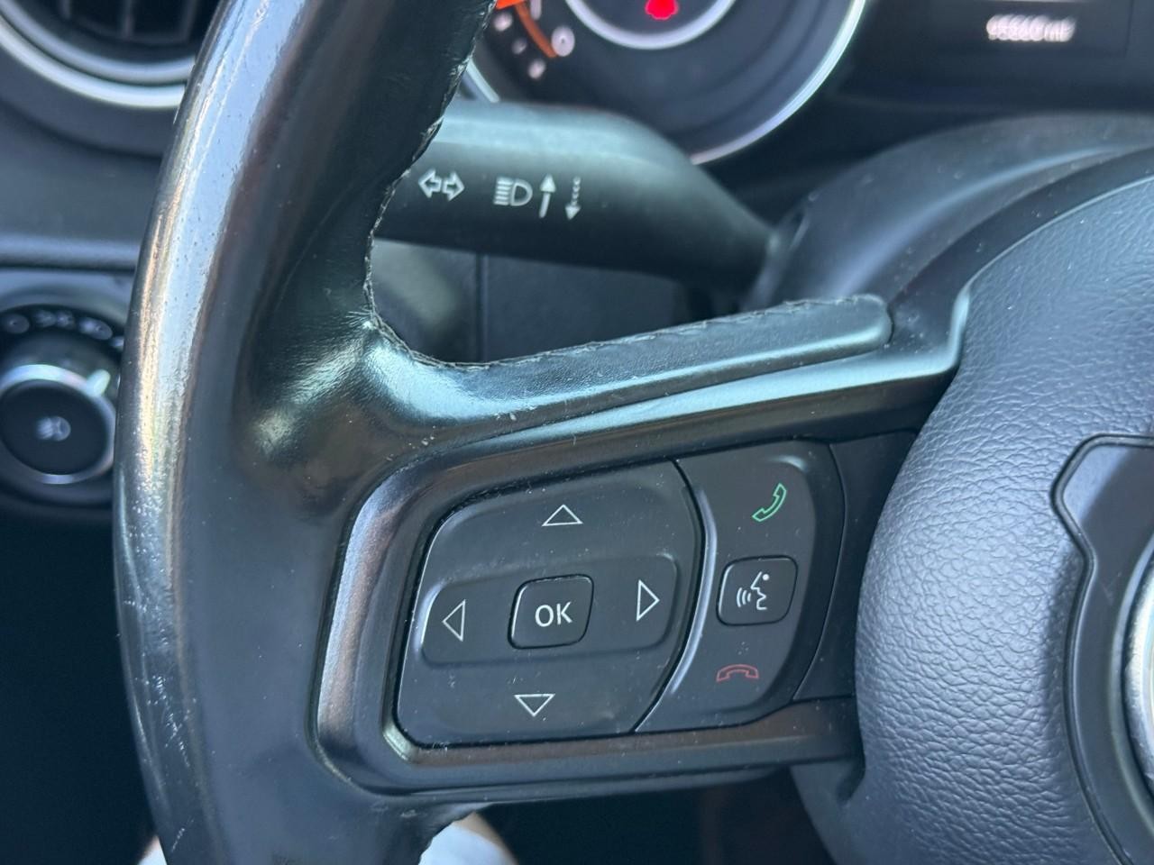 Jeep Wrangler Unlimited Vehicle Full-screen Gallery Image 08