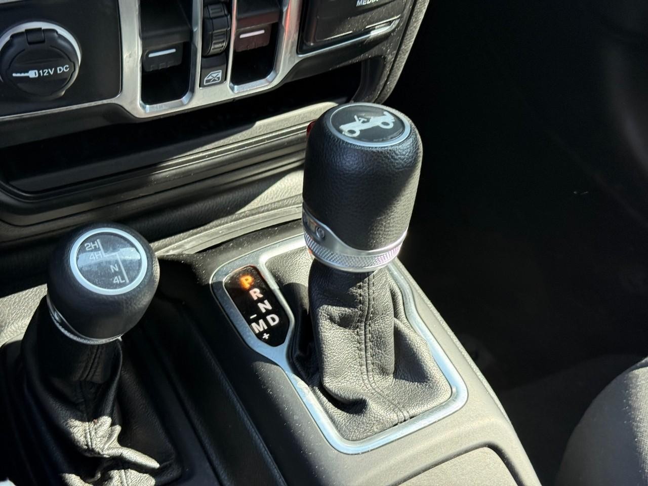 Jeep Wrangler Unlimited Vehicle Full-screen Gallery Image 11