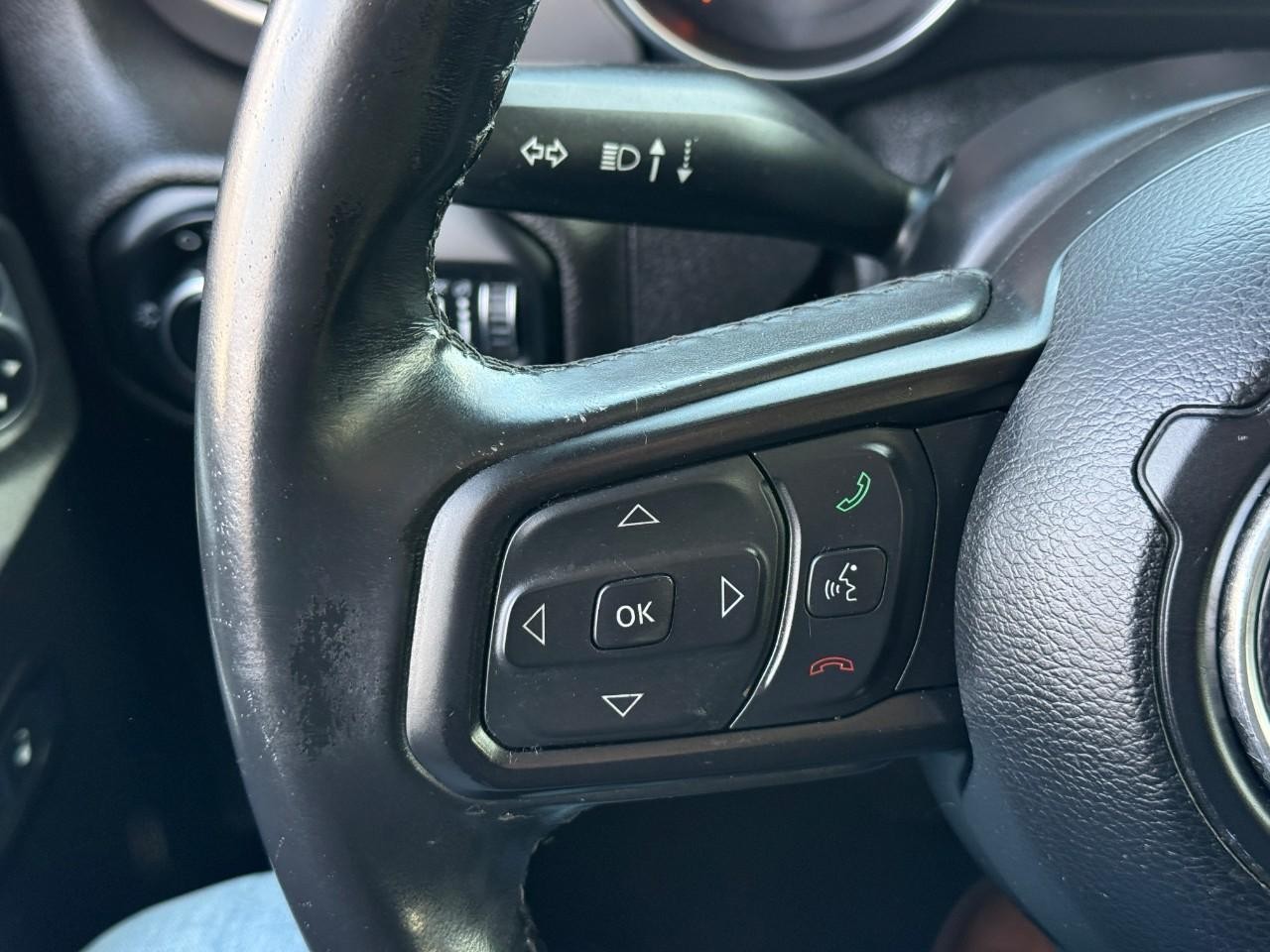 Jeep Wrangler Unlimited Vehicle Full-screen Gallery Image 16