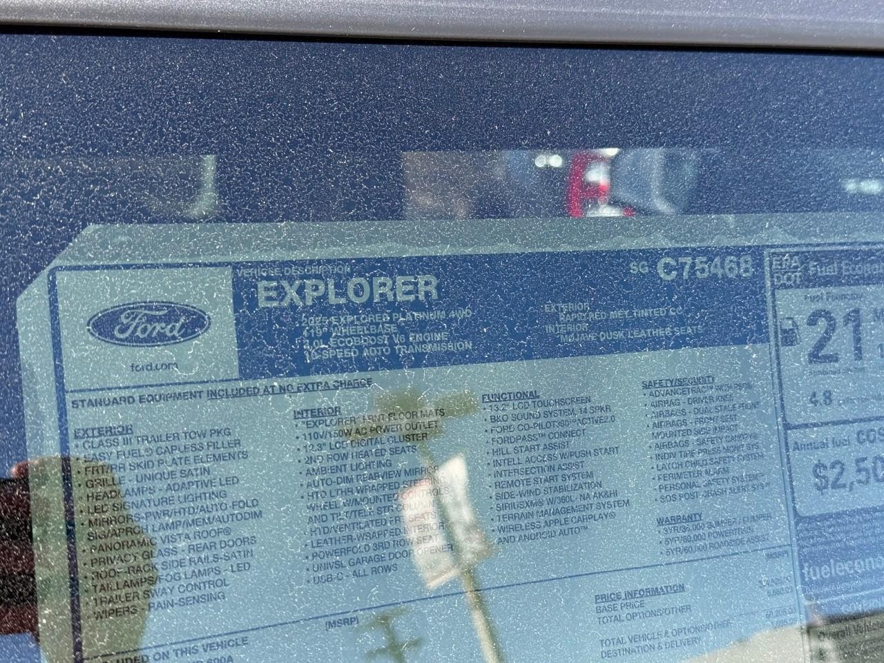 Ford Explorer Vehicle Full-screen Gallery Image 06