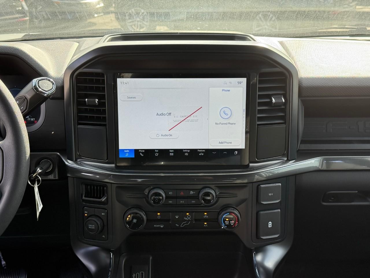 Ford F-150 Vehicle Full-screen Gallery Image 08