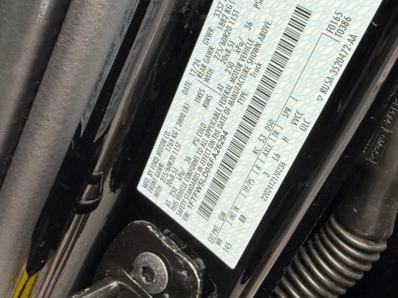 Ford F-150 Vehicle Full-screen Gallery Image 16