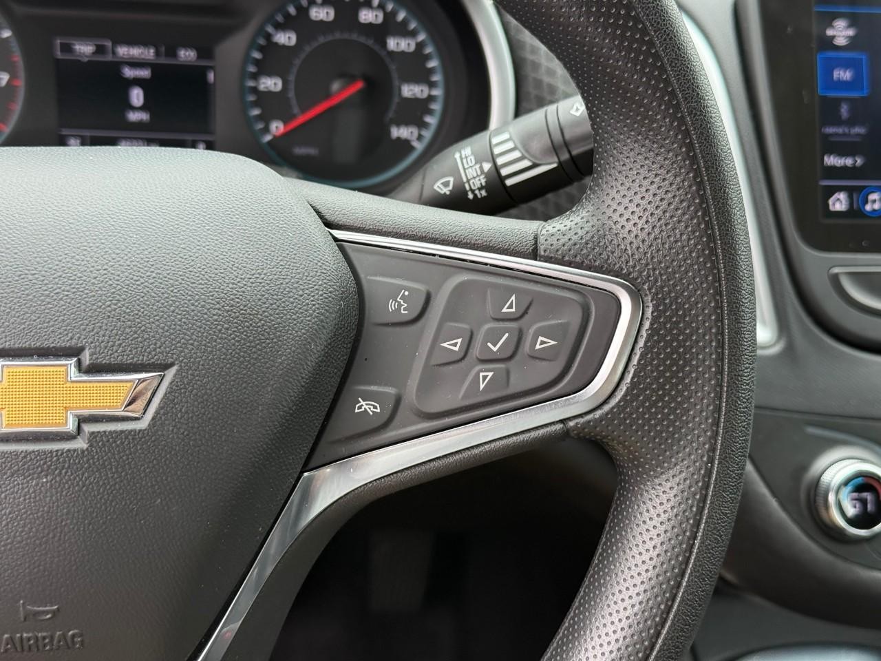 Chevrolet Malibu Vehicle Full-screen Gallery Image 15