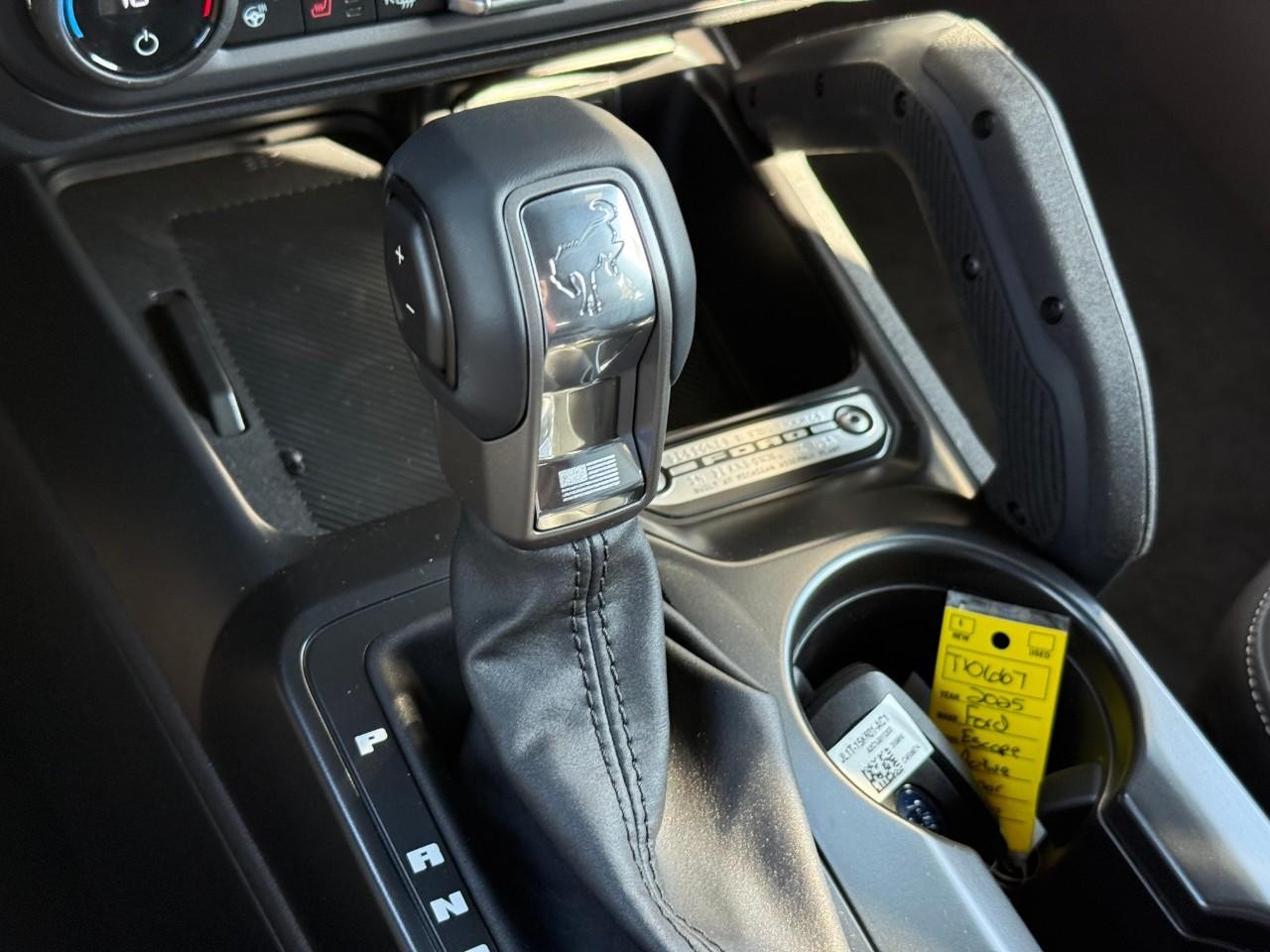 Ford Bronco Vehicle Full-screen Gallery Image 15