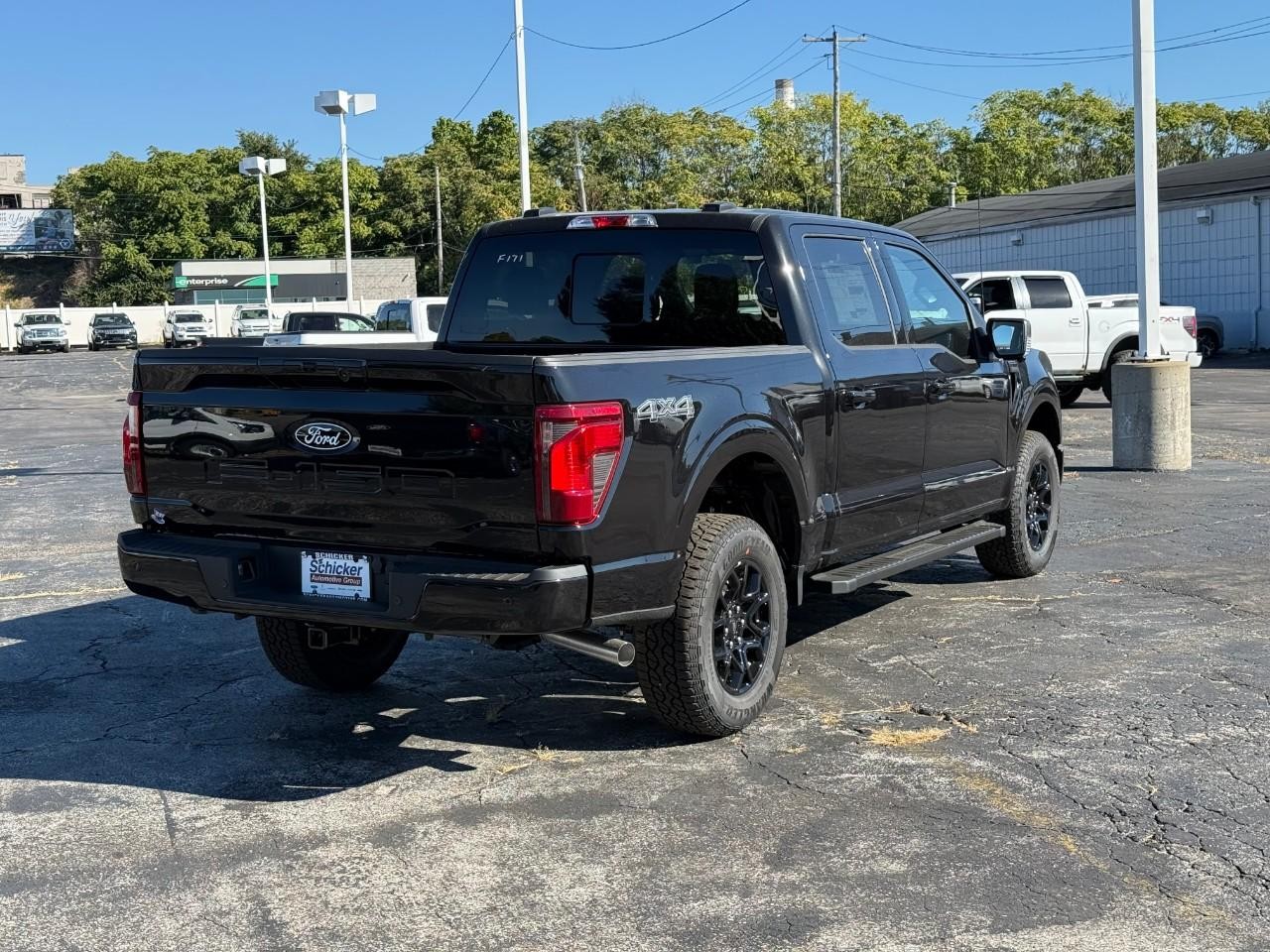 Ford F-150 Vehicle Full-screen Gallery Image 03