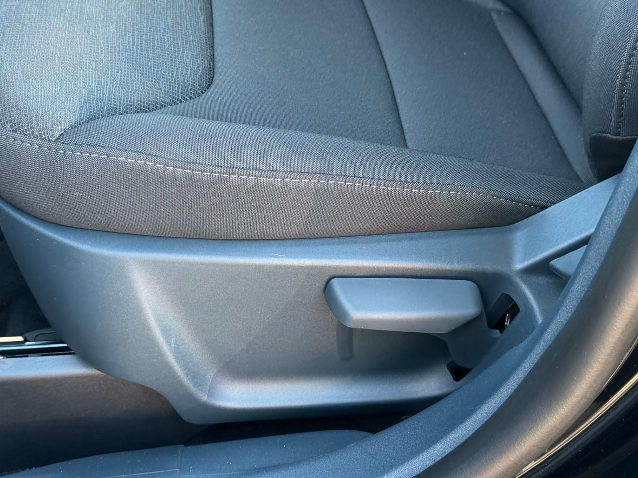 Ford Maverick Vehicle Full-screen Gallery Image 12