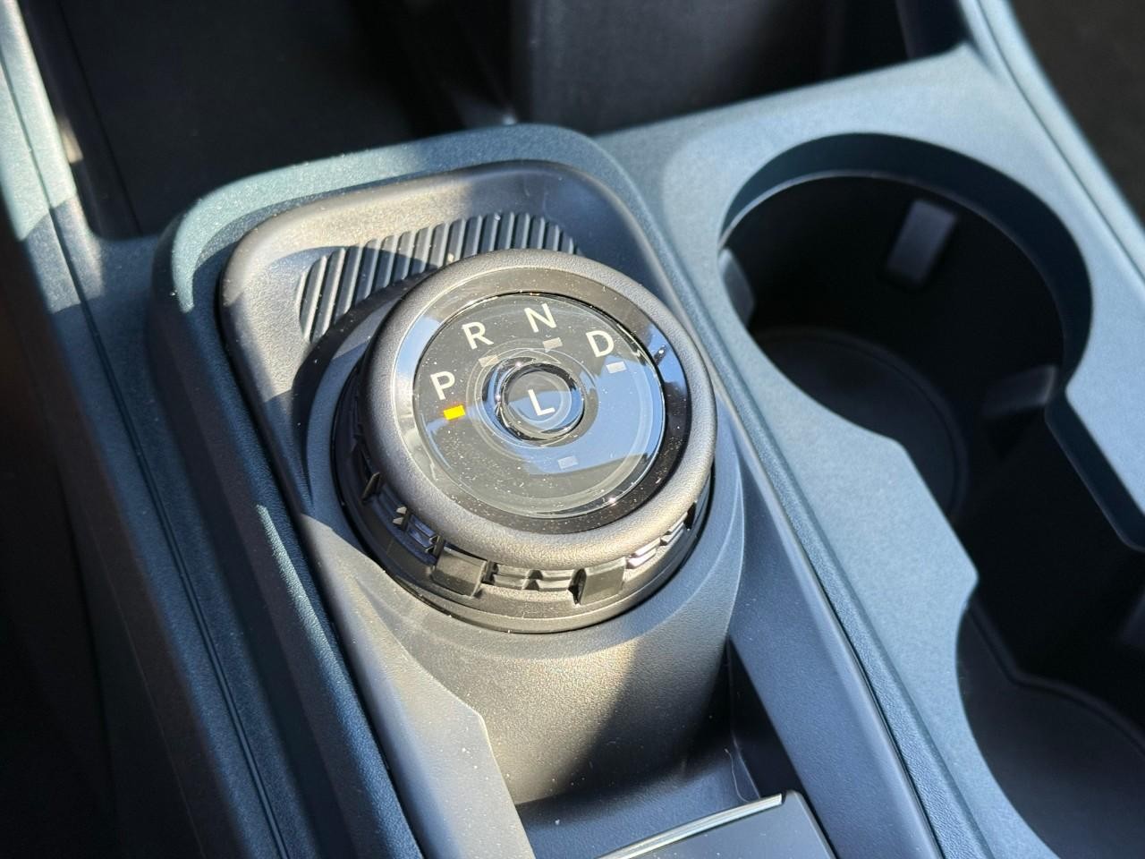 Ford Maverick Vehicle Full-screen Gallery Image 15