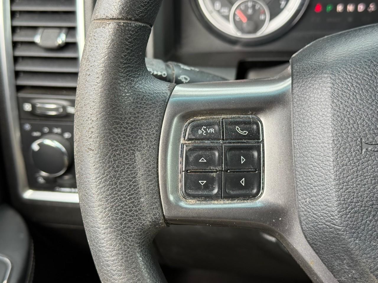 Ram 1500 Classic Vehicle Full-screen Gallery Image 08