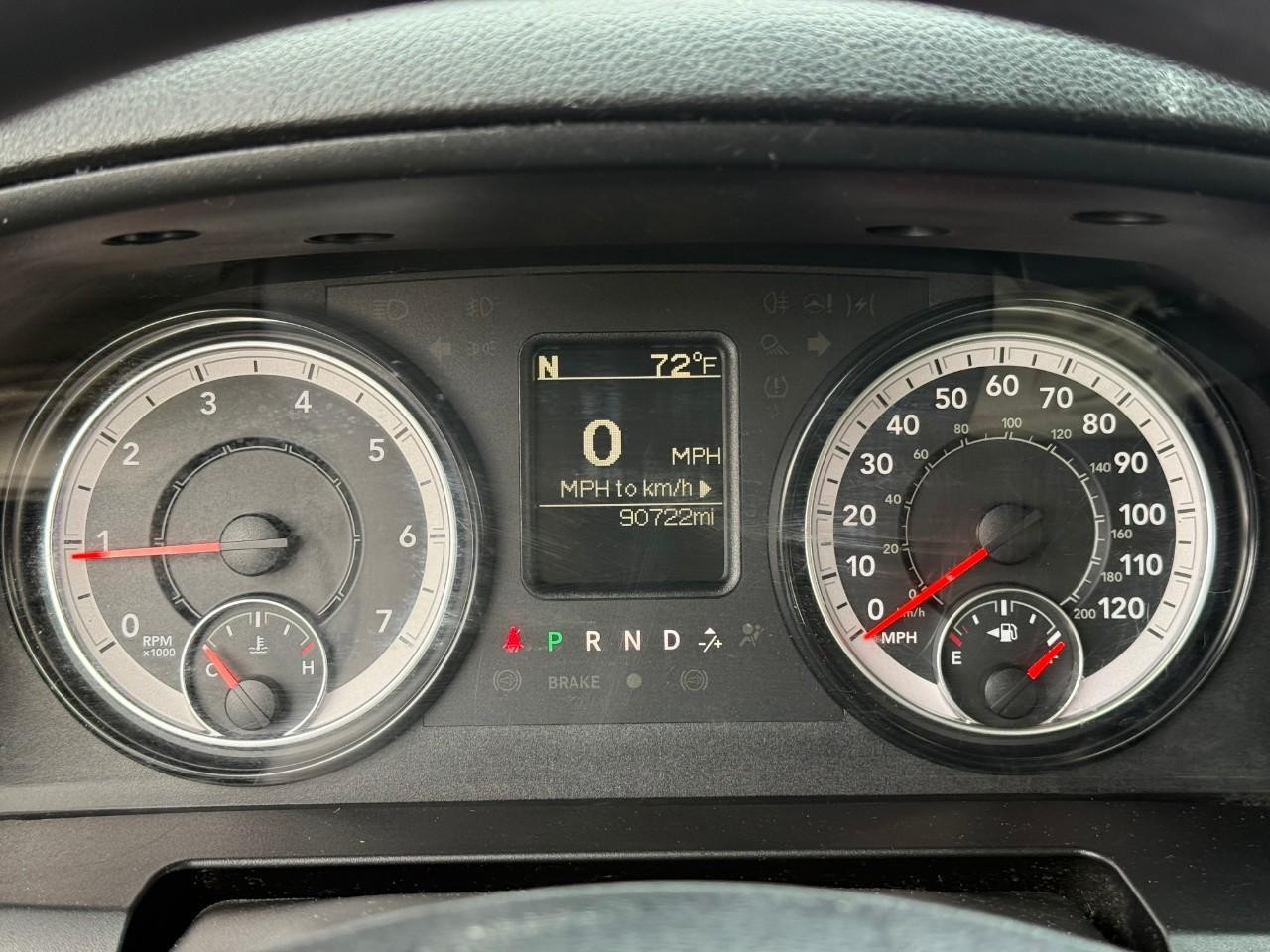 Ram 1500 Classic Vehicle Full-screen Gallery Image 10