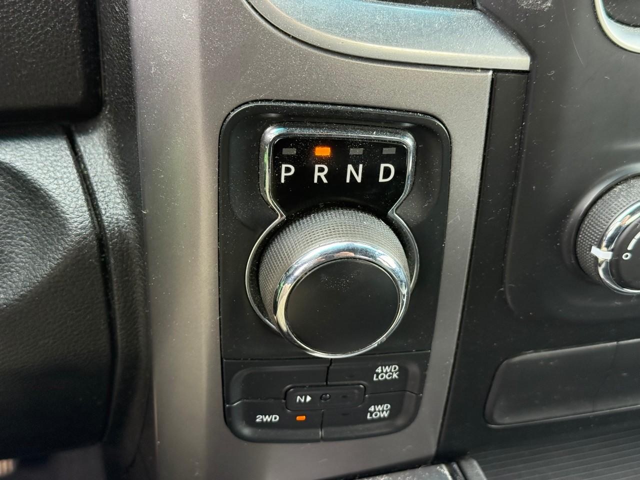 Ram 1500 Classic Vehicle Full-screen Gallery Image 11