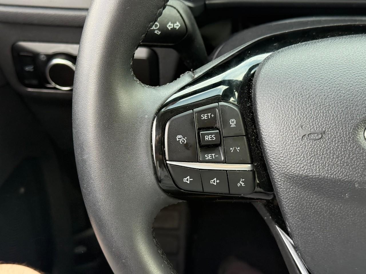 Ford Escape Vehicle Full-screen Gallery Image 15