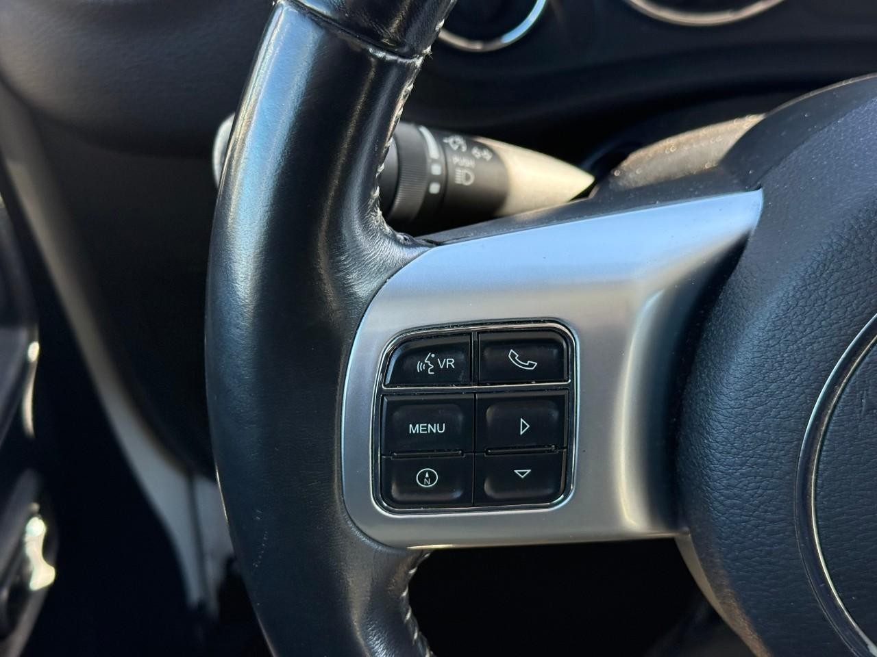 Jeep Wrangler JK Vehicle Full-screen Gallery Image 08