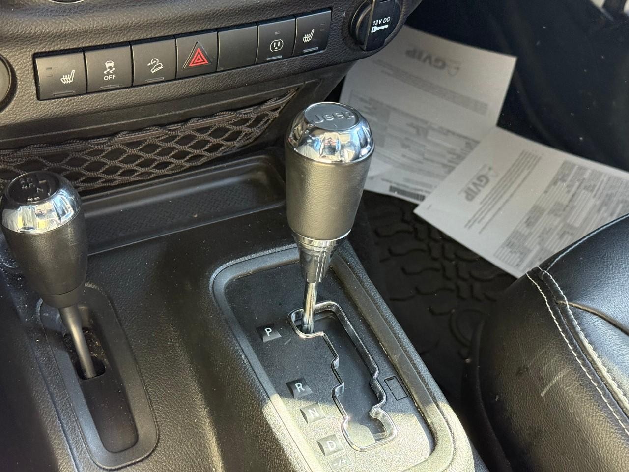 Jeep Wrangler JK Vehicle Full-screen Gallery Image 11