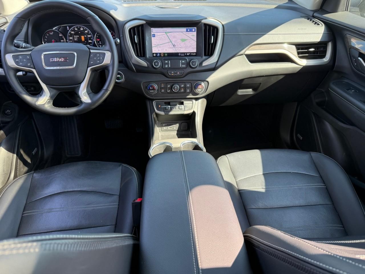 GMC Terrain Vehicle Full-screen Gallery Image 06