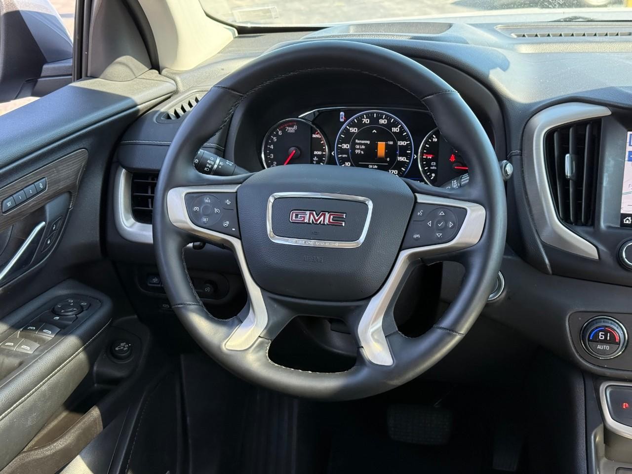 GMC Terrain Vehicle Full-screen Gallery Image 07