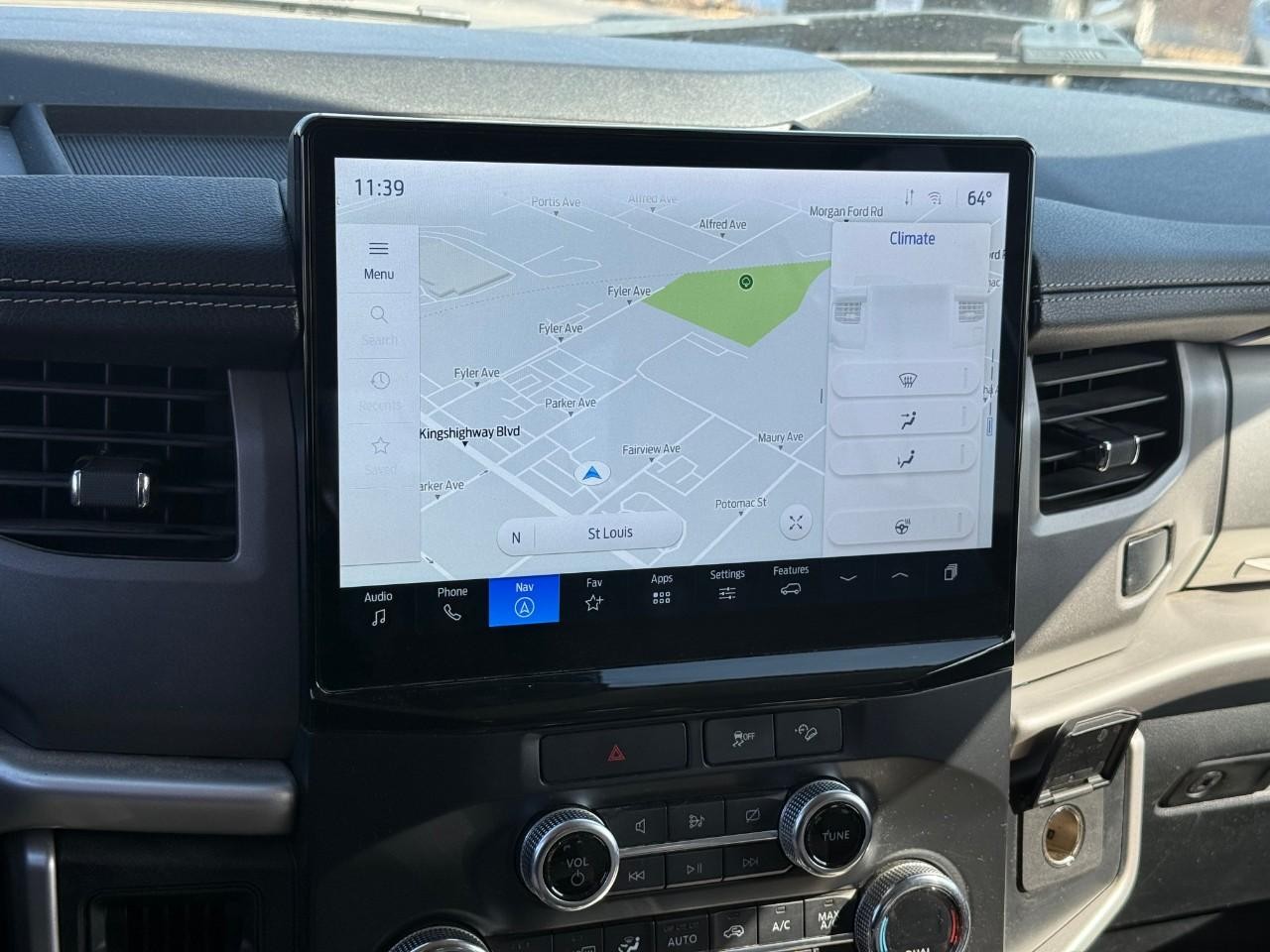 Ford Expedition Vehicle Full-screen Gallery Image 16