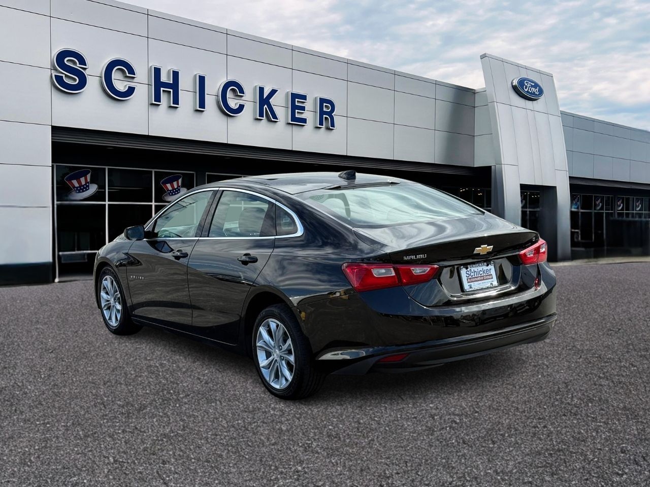 Chevrolet Malibu Vehicle Full-screen Gallery Image 03