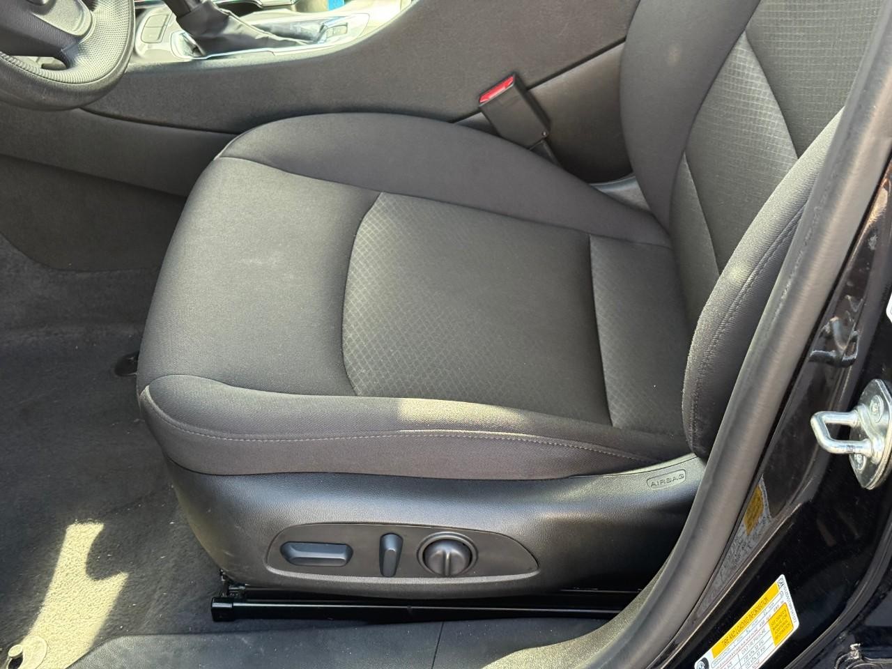 Chevrolet Malibu Vehicle Full-screen Gallery Image 11