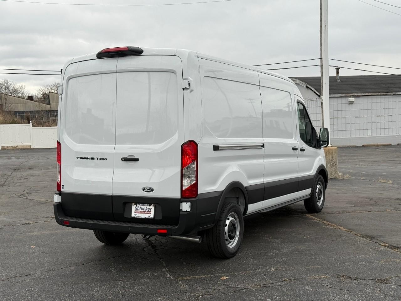Ford Transit Cargo Van Vehicle Full-screen Gallery Image 03