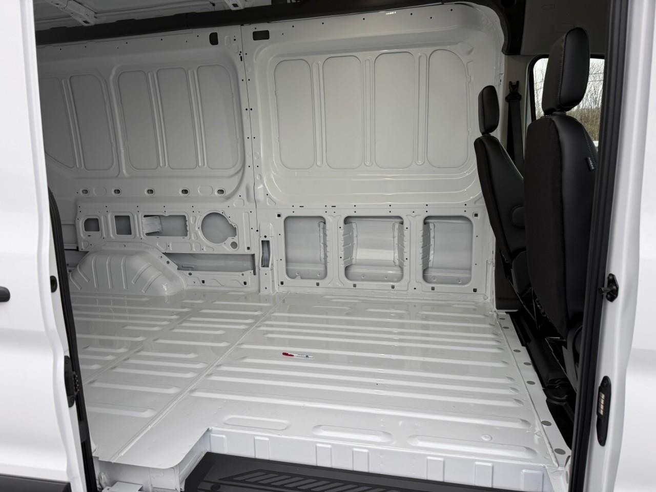 Ford Transit Cargo Van Vehicle Full-screen Gallery Image 05