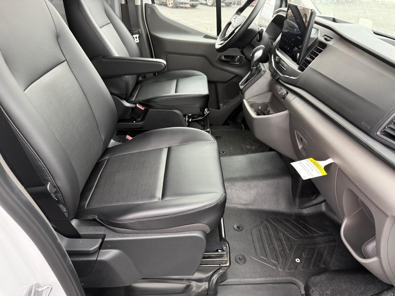 Ford Transit Cargo Van Vehicle Full-screen Gallery Image 06