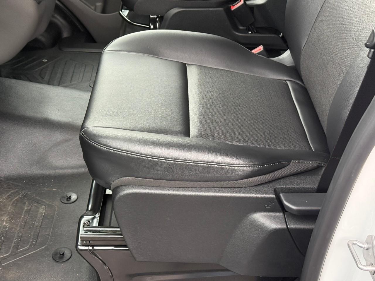 Ford Transit Cargo Van Vehicle Full-screen Gallery Image 09