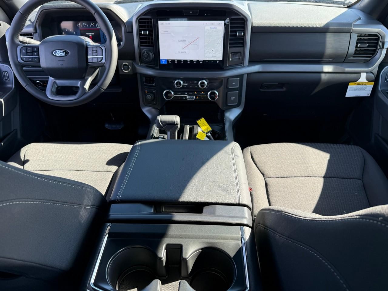 Ford F-150 Vehicle Full-screen Gallery Image 06