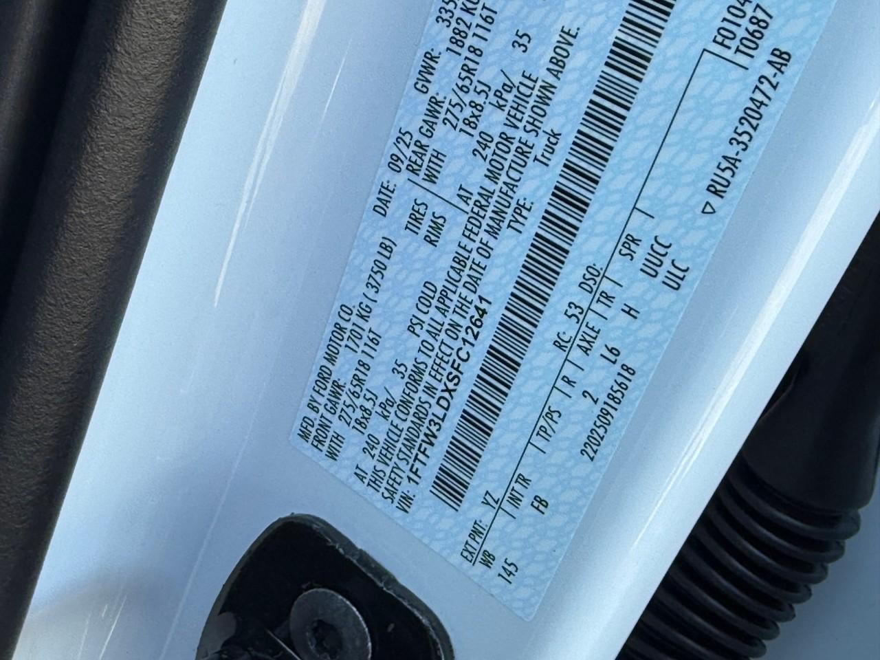 Ford F-150 Vehicle Full-screen Gallery Image 17