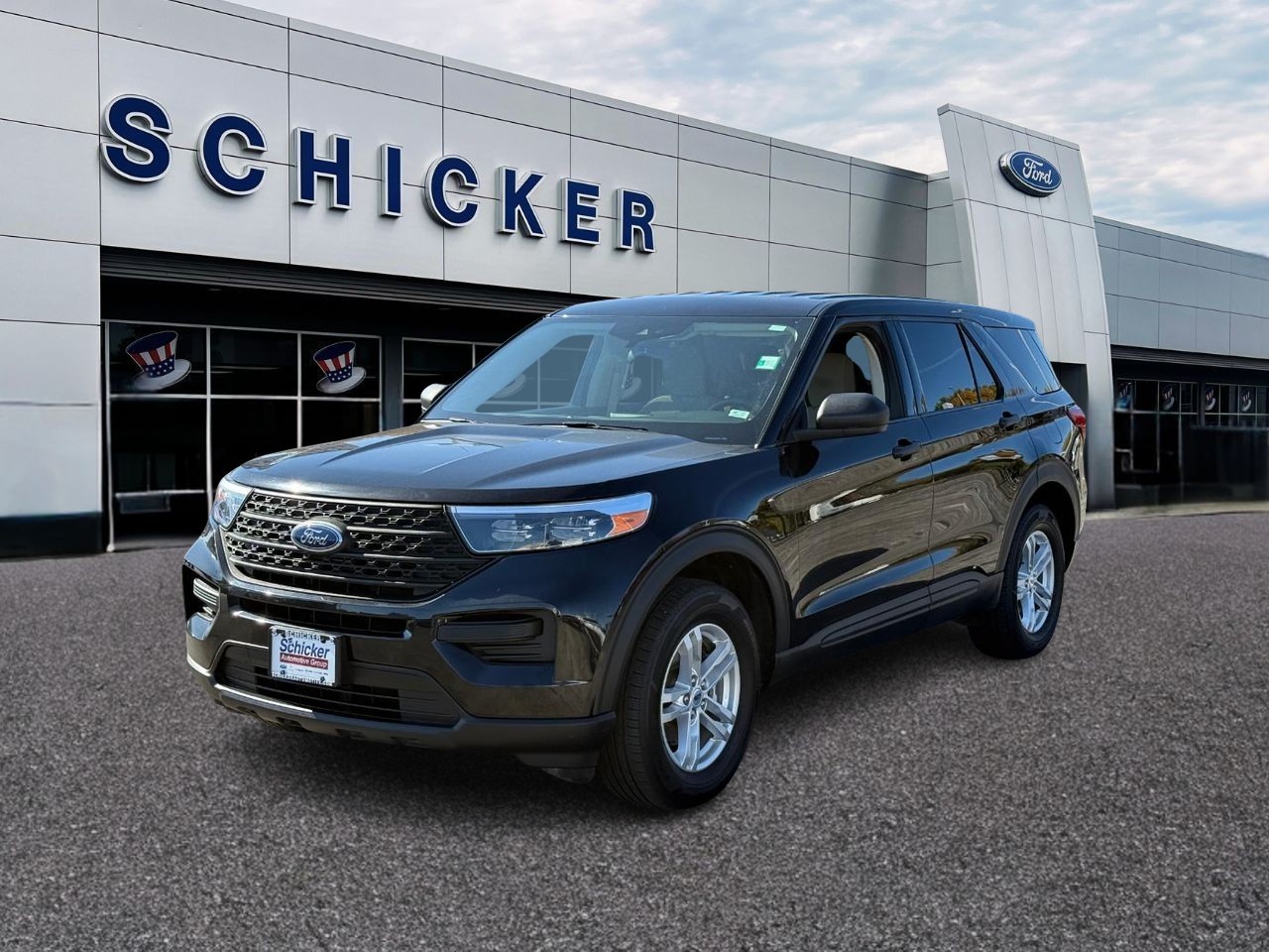 Ford Explorer Vehicle Full-screen Gallery Image 04