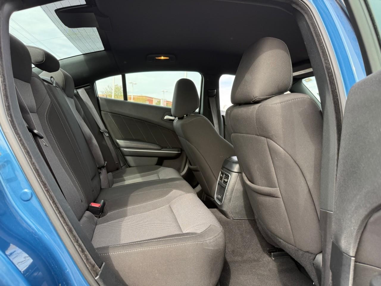 Dodge Charger Vehicle Full-screen Gallery Image 05