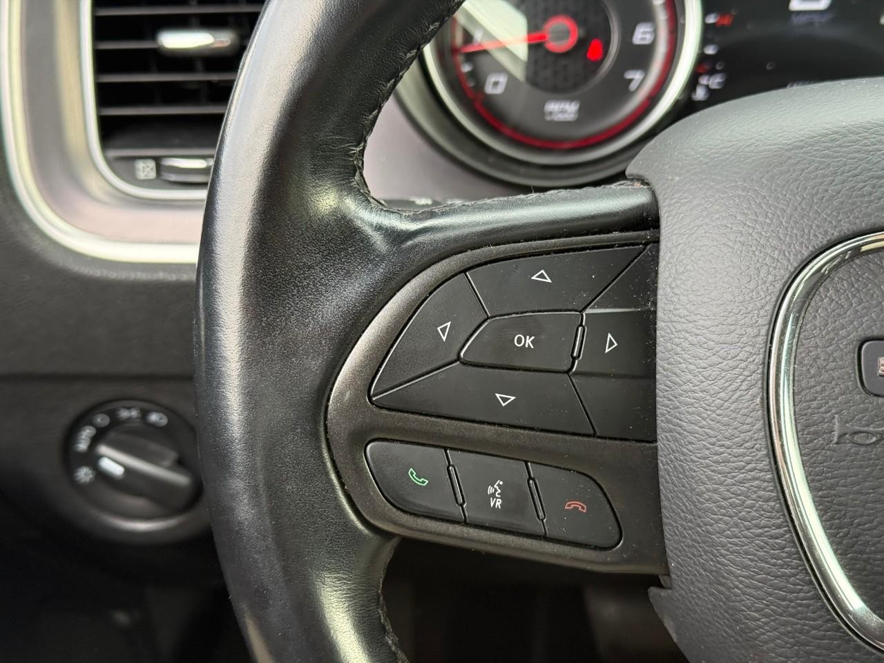 Dodge Charger Vehicle Full-screen Gallery Image 14