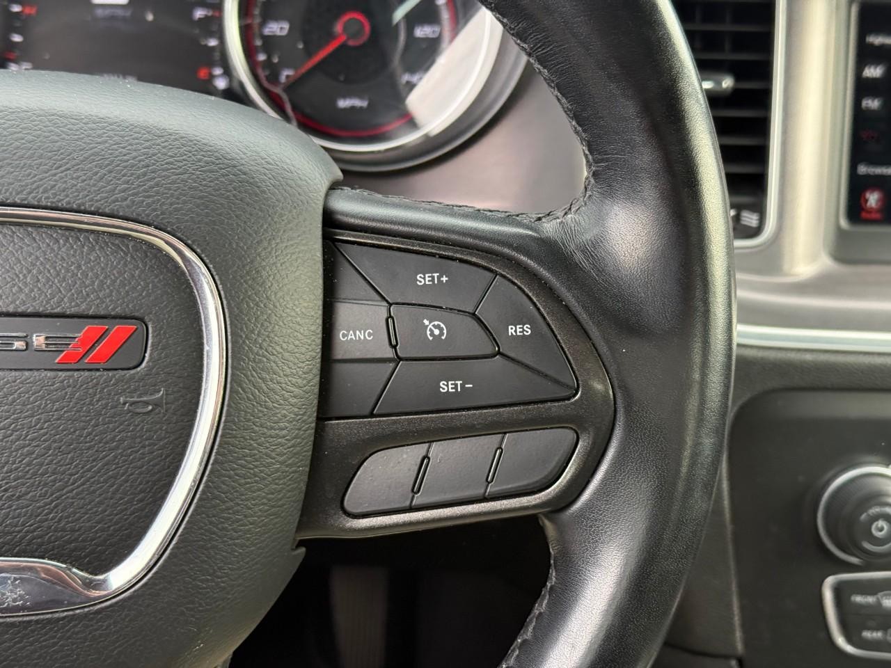 Dodge Charger Vehicle Full-screen Gallery Image 15