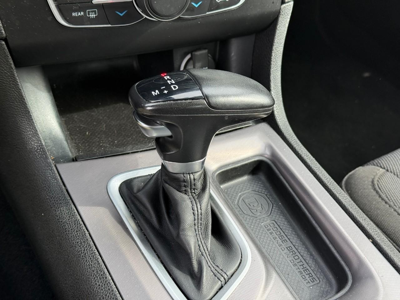 Dodge Charger Vehicle Full-screen Gallery Image 17