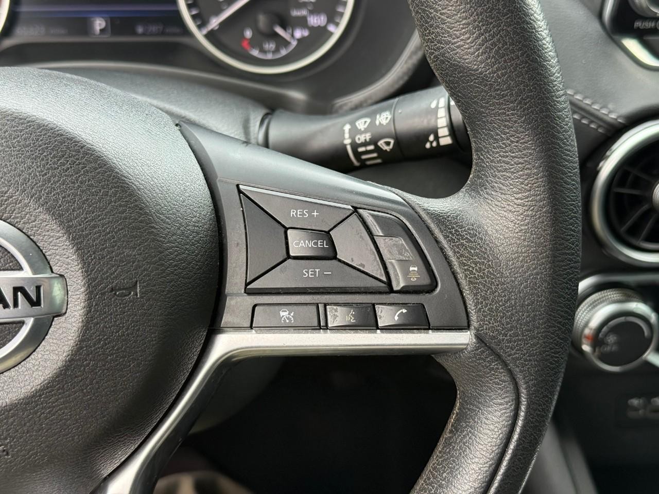 Nissan Sentra Vehicle Full-screen Gallery Image 13